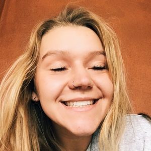 Meet your Posher, Emi